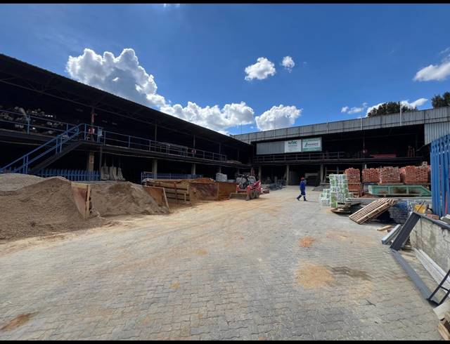 2,676M² WAREHOUSE FOR SALE IN STRIJDOMPARK